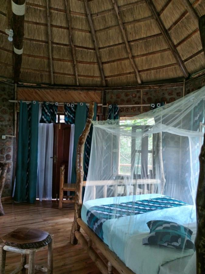 Chimpanzee Capital Safari Lodge Bigodi Eksteriør billede